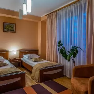 cazare cu tichete de vacanta la Hotel Maria - RĂDĂUȚI